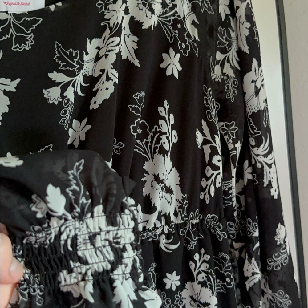 Isabel Maternity Black and White Floral Long Sleeve Dress - Picture 3 of 7